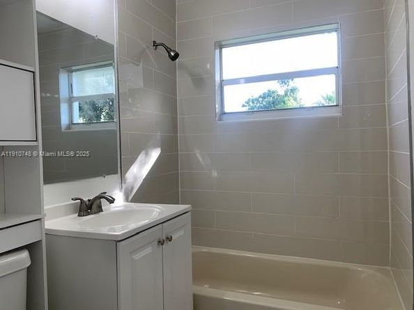 1609 S 25th Ave, Hollywood FL 33020