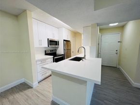 10670 SW 156th Pl 304, Miami FL 33196