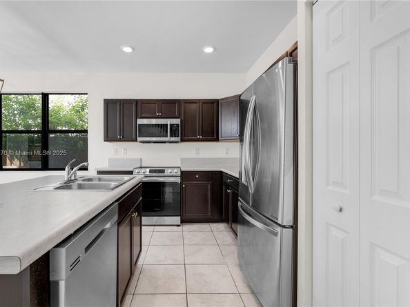3708 NE 1st St, Homestead FL 33033