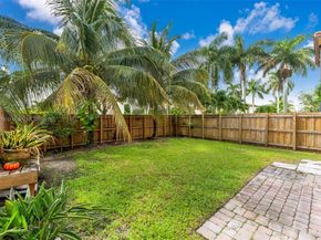 3708 NE 1st St, Homestead FL 33033