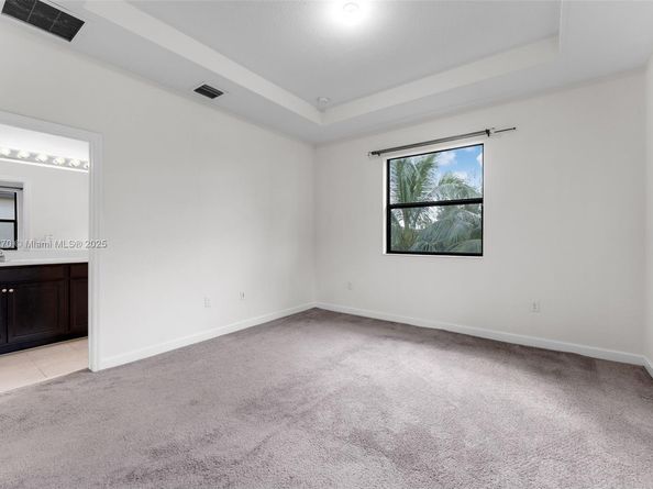 3708 NE 1st St, Homestead FL 33033