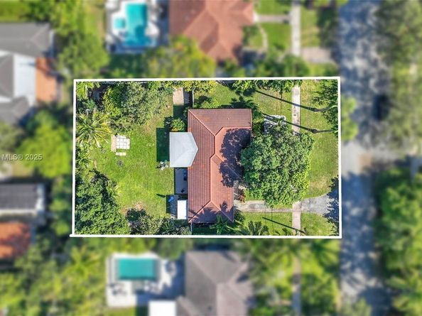 1285 NE 103rd St, Miami Shores FL 33138