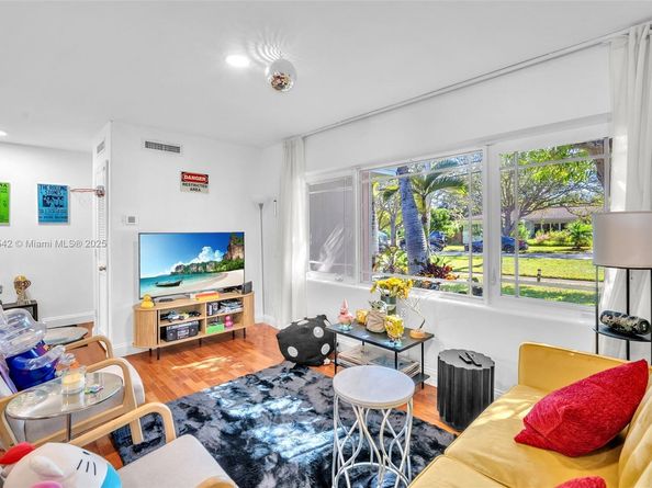 1285 NE 103rd St, Miami Shores FL 33138