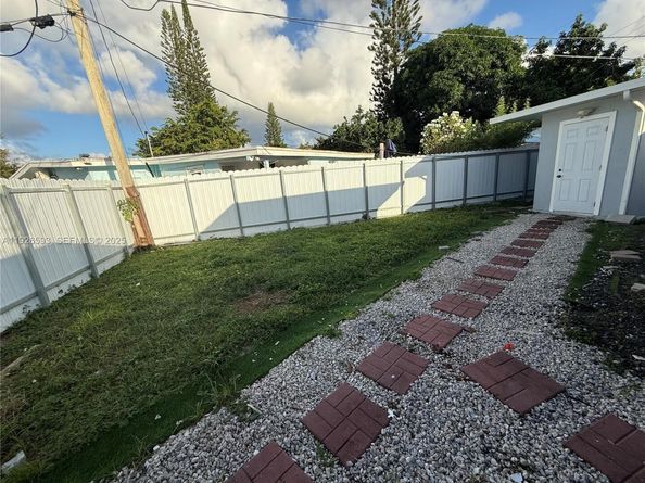 501 S 61st Ter, Hollywood FL 33023