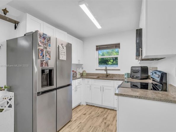2930 NW 90th St, Miami FL 33147