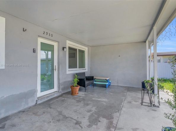 2930 NW 90th St, Miami FL 33147