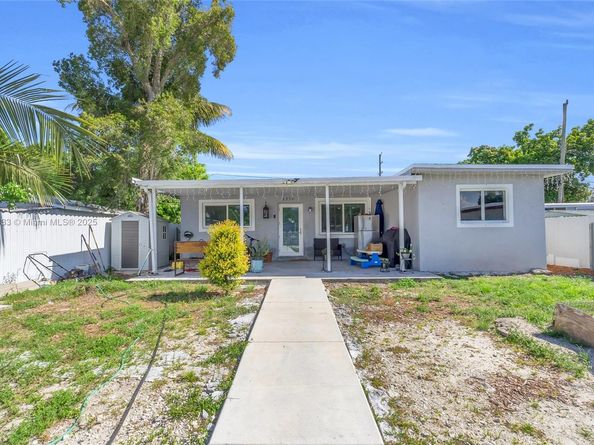 2930 NW 90th St, Miami FL 33147