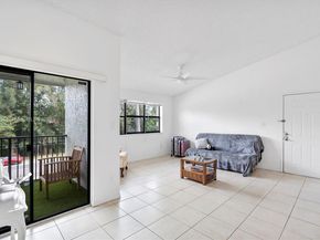 610 S Park Rd 351, Hollywood FL 33021