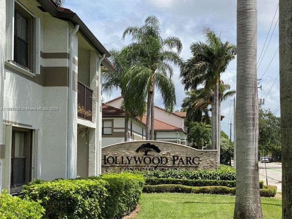 610 S Park Rd 351, Hollywood FL 33021