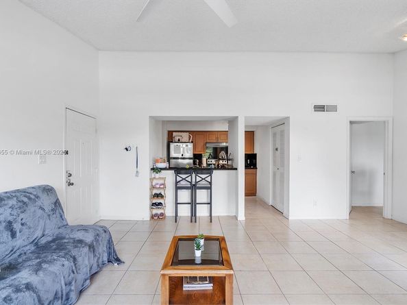 610 S Park Rd 351, Hollywood FL 33021