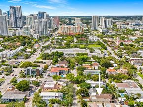 1215 NE 1st St, Fort Lauderdale FL 33301