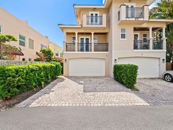 1215 NE 1st St, Fort Lauderdale FL 33301