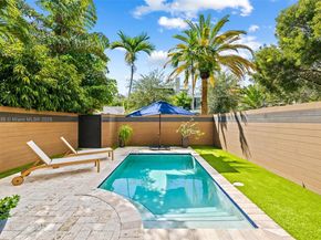 1215 NE 1st St, Fort Lauderdale FL 33301