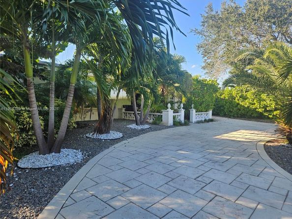 4521 NE 15th Ter, Oakland Park FL 33334