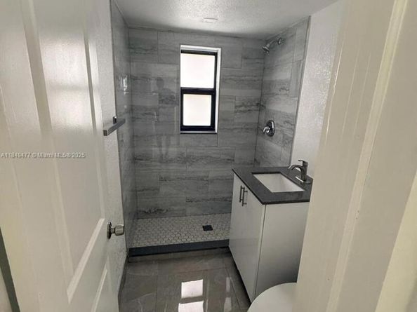 351 E 4th Ave 4, Hialeah FL 33010