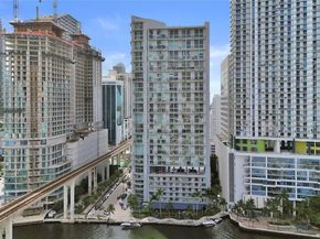 690 SW 1st Ct 1213, Miami FL 33130