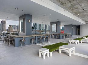 690 SW 1st Ct 1213, Miami FL 33130