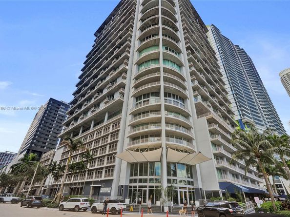 690 SW 1st Ct 1213, Miami FL 33130