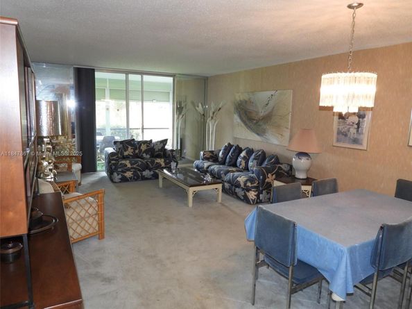 7431 NW 1st St 103, Margate FL 33063