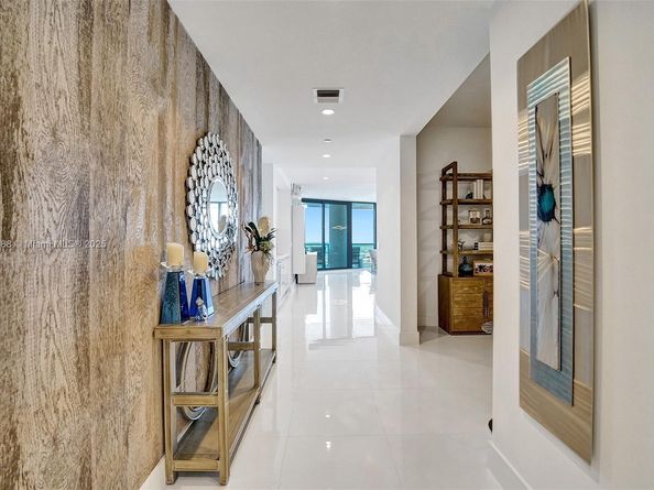 100 E Las Olas Blvd 3703, Fort Lauderdale FL 33301