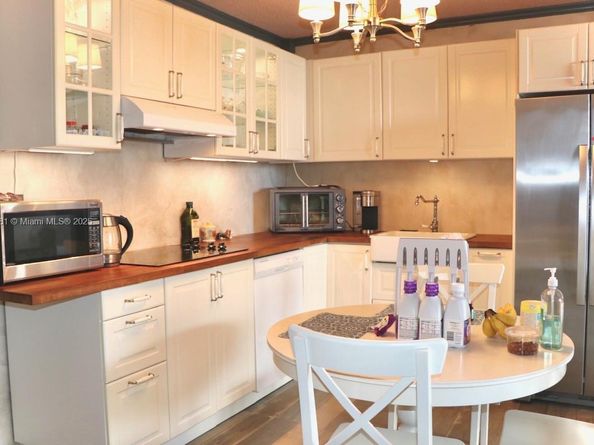 Undisclosed Address #A11909881, Hallandale Beach FL 33009