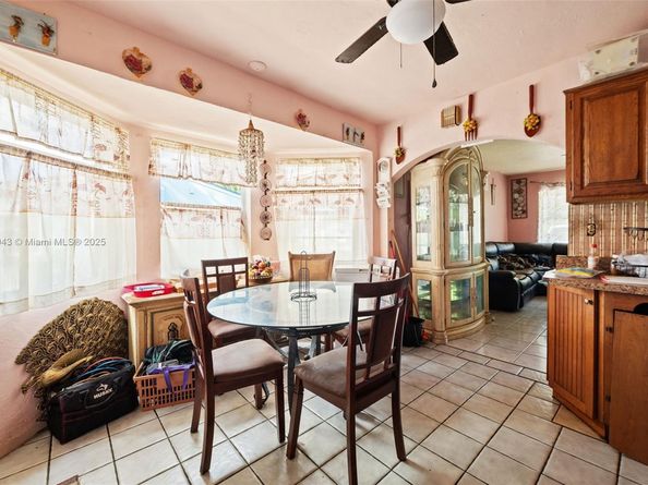 2516 Wiley Ct, Hollywood FL 33020