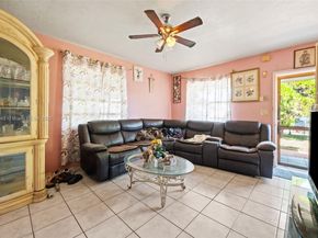 2516 Wiley Ct, Hollywood FL 33020