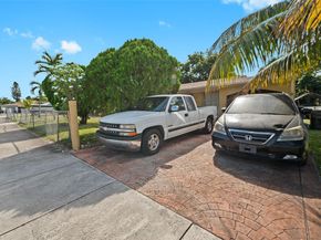 2516 Wiley Ct, Hollywood FL 33020