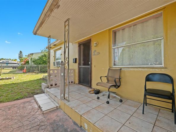 2516 Wiley Ct, Hollywood FL 33020