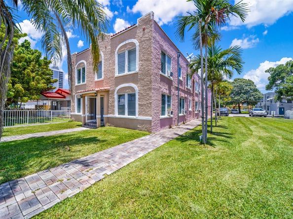 1621 Van Buren St, Hollywood FL 33020