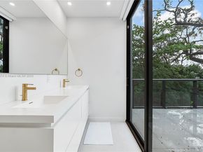 3664 Oak Ave, Miami FL 33133