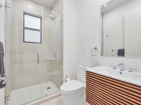 3664 Oak Ave, Miami FL 33133