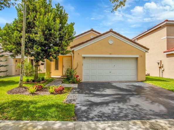 1611 Palermo Dr, Weston FL 33327