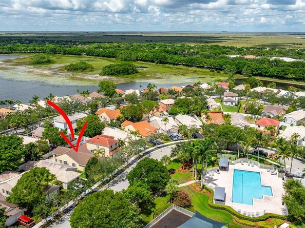 1611 Palermo Dr, Weston FL 33327