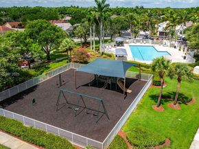 1611 Palermo Dr, Weston FL 33327