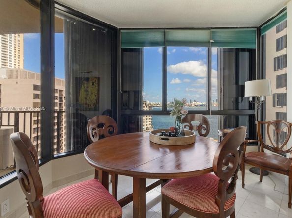 520 Brickell Key Dr A1616, Miami FL 33131