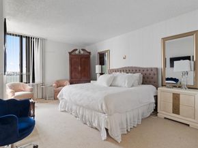 520 Brickell Key Dr A1616, Miami FL 33131