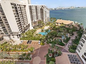 520 Brickell Key Dr A1616, Miami FL 33131