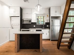 1515 SW 10th St, Miami FL 33135