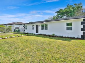 439 SW 17th Ter, Homestead FL 33030