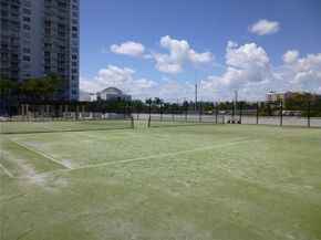 2801 NE 183rd St 1507W, Aventura FL 33160