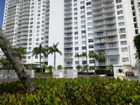 2801 NE 183rd St 1507W, Aventura FL 33160