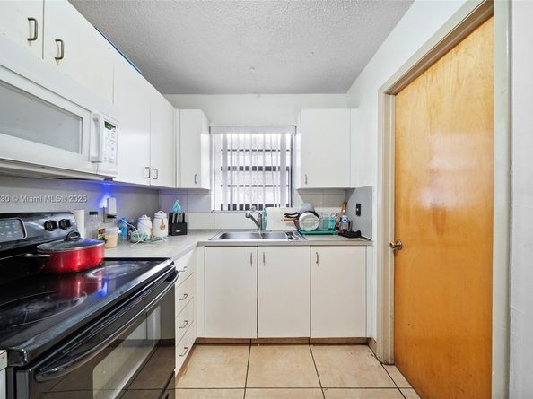 2500 SW 11th St, Miami FL 33135