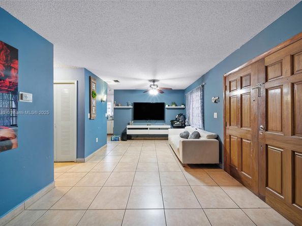 2500 SW 11th St, Miami FL 33135