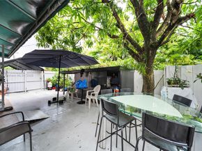 2500 SW 11th St, Miami FL 33135
