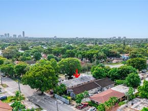 2500 SW 11th St, Miami FL 33135