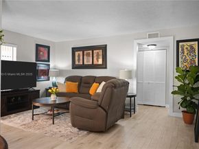 9285 SW 125th Ave 103, Miami FL 33186