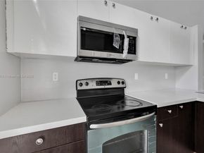 1365 W Glen Oak Rd, North Lauderdale FL 33068