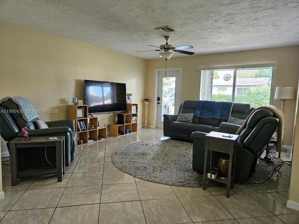 4613 NW 30th Ter, Tamarac FL 33309