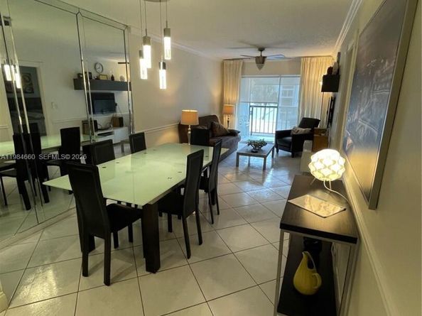 201 178th Dr 313, Sunny Isles Beach FL 33160